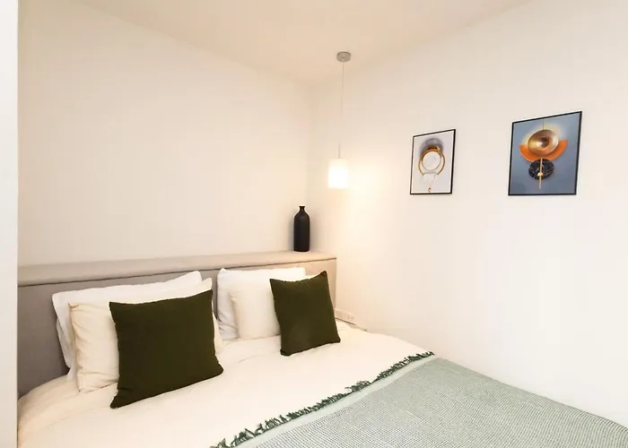3 Bedroom For 6 Guests Family In The Heart Of Sathorn *