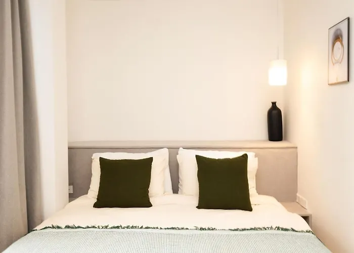 3 Bedroom For 6 Guests Family In The Heart Of Sathorn 아파트